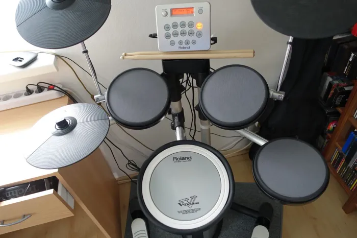Roland HD-3 V-Drums + fone monitor Arcano ARC-SHP80