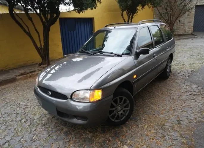 Ford Escort GL 1.6 MPI 2000