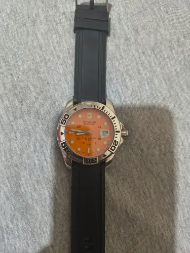 Relógio Victor INOX  tenho pulseira de aço tbm 