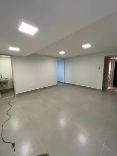 Alugo Sala Comercial no 1º Andar - Excelente Localização em Maria das Graças - Colatina/ES