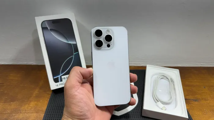 Iphone 16 pro 128GB Branco - semi novo 