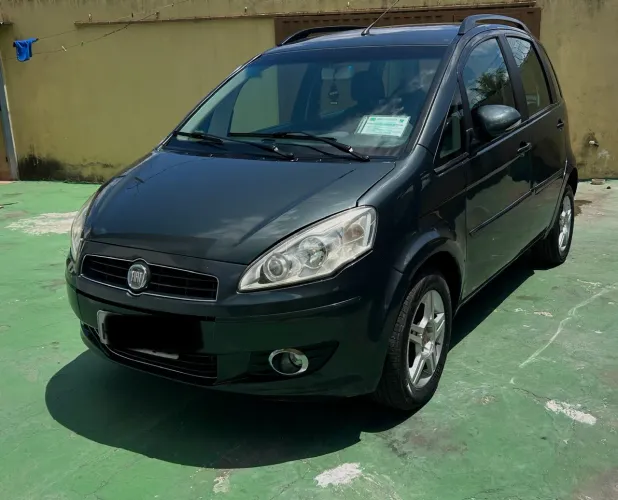 Fiat Idea Attractive 1.4 Fire Flex 8V 5P 2011