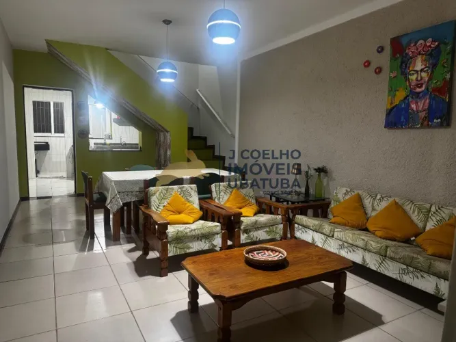 Casa em Condomínio à venda na Praia Grande em Ubatuba -SP.