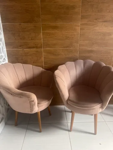 Poltrona pétalas rose