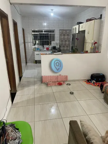 2 casas com salão á venda, 180M² em Vila Andrea por R$ 280.000. Imóvel Residencial em Ferr