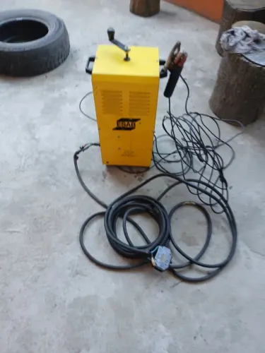 Máquina de Solda Esab Bantam 250