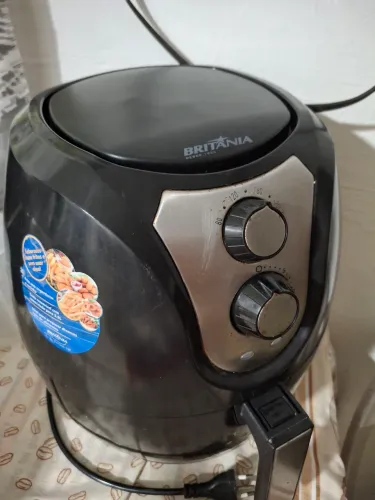 Air Fryer Britânia 3,2L Usada - Bom Estado