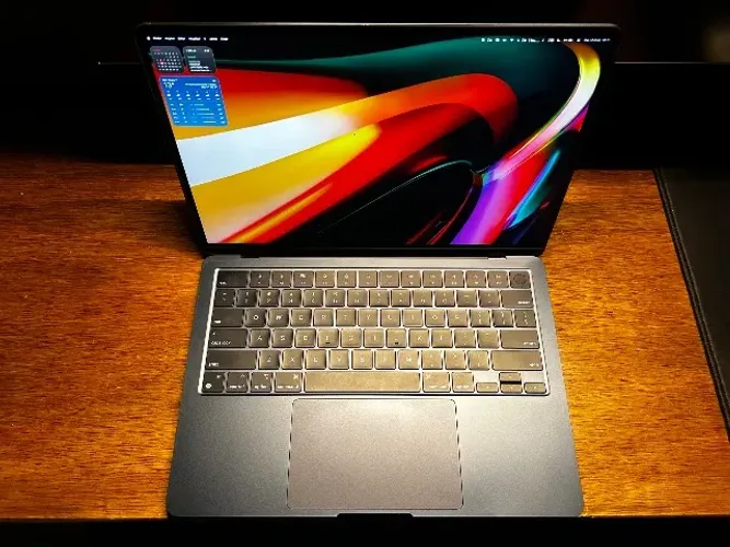 MacBook Air M2 13,6" Midnight | Estado de Novo | Caixa + Nota Fiscal