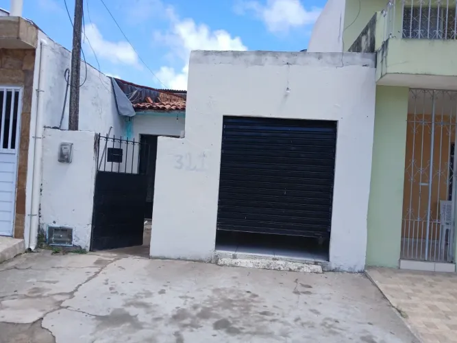 Aluga-se Casa Bem Localizada e Segura
