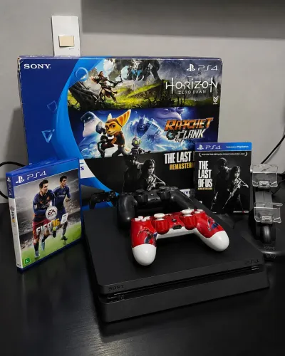 Ps4 completo + 2 controles + 2 jogos 