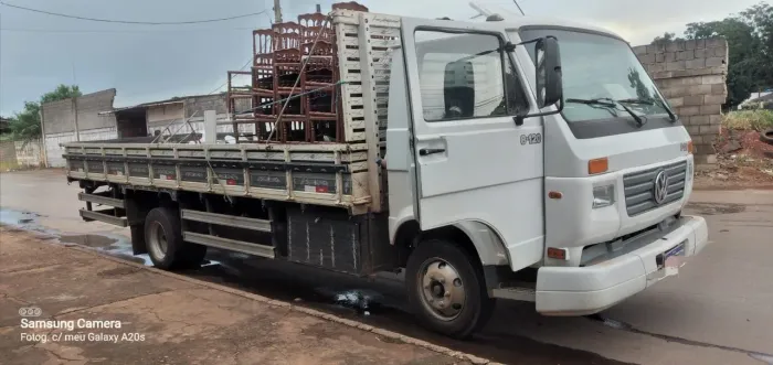 Caminhão VW 8.120