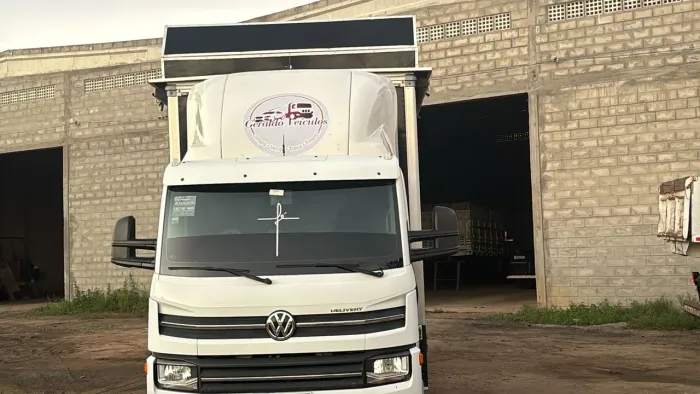 VW 9.170 equipado baú vaquejada 