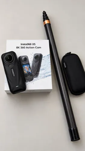 Insta 360 X5 Semi nova com acessórios 