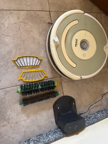 Robô aspirador roomba iRobot 
