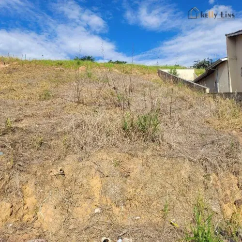 Excelente oportunidade de investimento!! Área medindo 140m², a venda, com escritura regist
