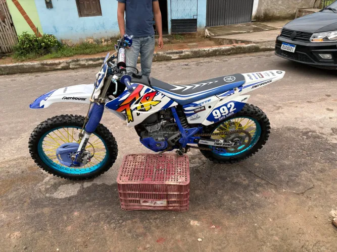TTR 230, moto impecável 