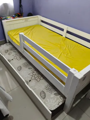 Bi cama de solteiro