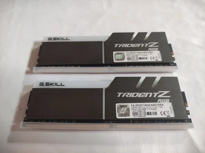 Memória G Skill Trident RGB 2x8GB(16GB) 2933Mhz CL14 B-die