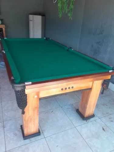 Mesa de sinuca. 