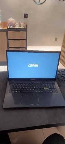 Notebook Asus E 510K 7 meses de uso