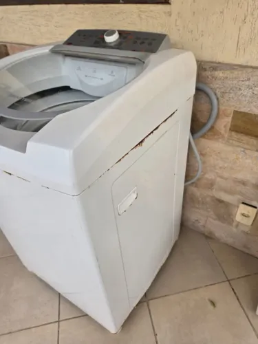 MÁQUINA DE LAVAR ROUPA BRASTEMP