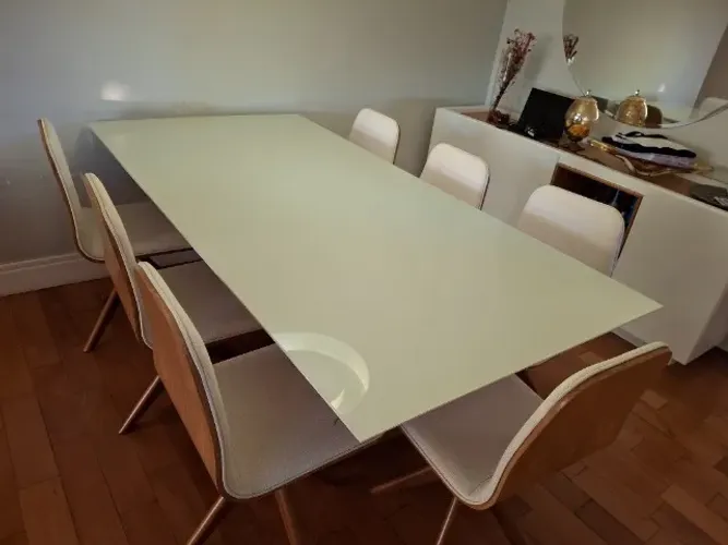 Mesa de Jantar Matrezan Tania + 7 Cadeiras Jessica Giratórias