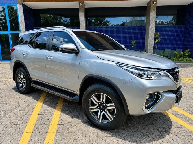 Toyota Hilux SW4 SRV 4X2 2.7 Flex 16V Aut. 2018