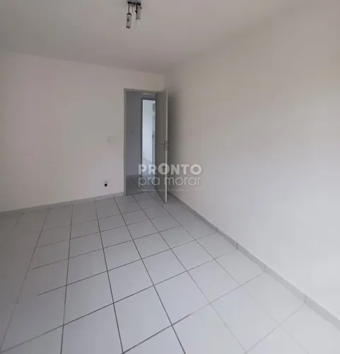 Apartamento com 2 quartos em Espinheiro