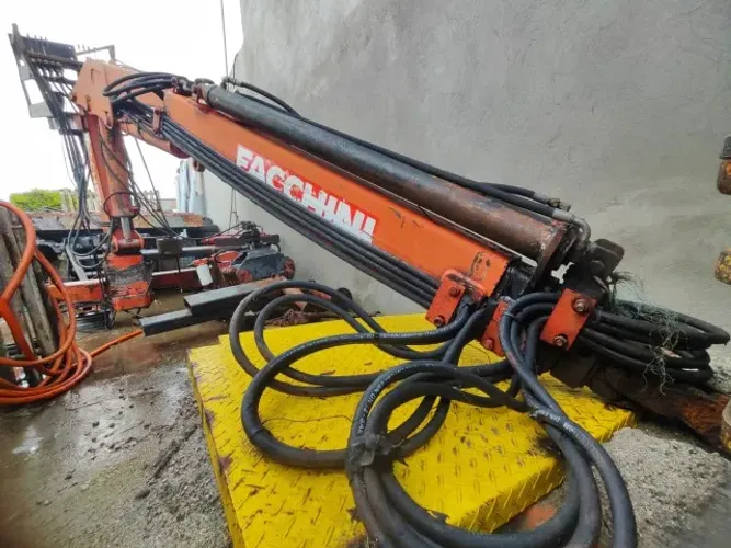 Munck Facchini F7.5 2H+2M com Garra Florestal / Sucateira Kades Forest + Rotator + Bomba