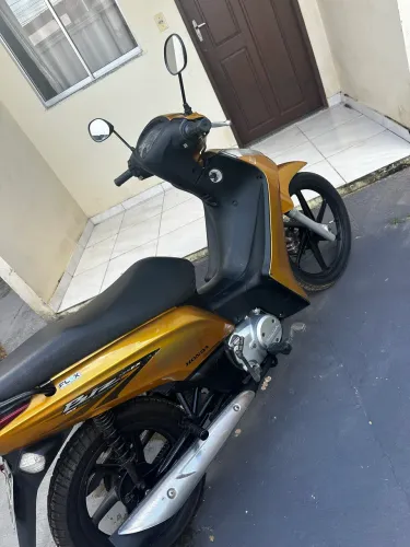 Vendo biz em perfeito estado