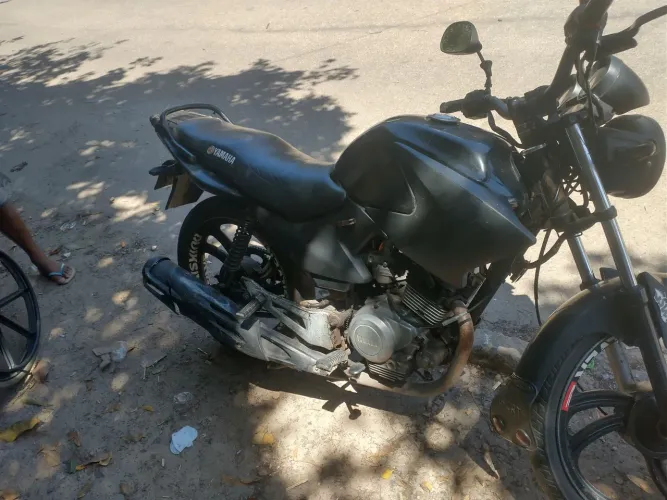 Vendo moto factor 125