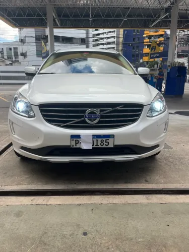 Volvo XC 60 D-5 Momentum 2.4 AWD Diesel 5P 2017