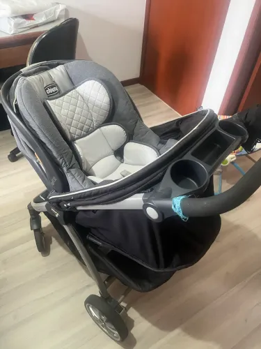 Carrinho Chicco Bravo com bebê-conforto Chicco KeyFit 30