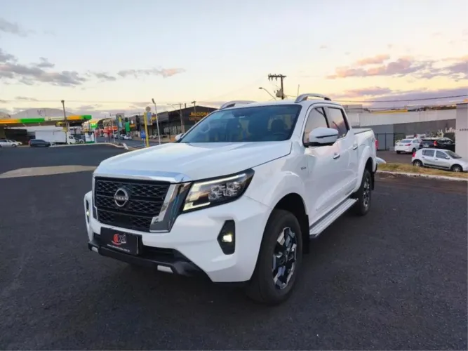Nissan Frontier Platinum CD 4X4 2.5 TB Diesel 2024