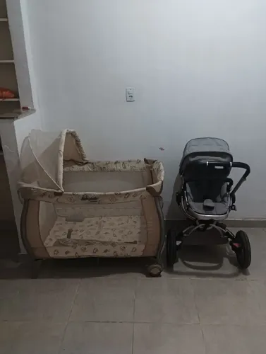 Carrinho e chiqueirinho 