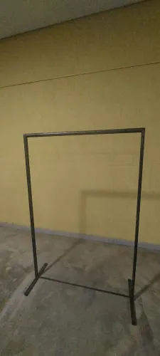 Cabideiro de ferro para comércio ou residência 