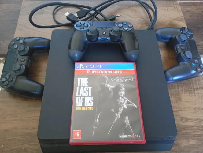 PS4 Slim 1tb 3 controles