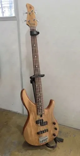 Baixo Yamaha - Pra vender rápido