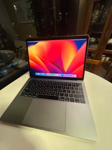 MacBook Pro 2017 - 13-inch