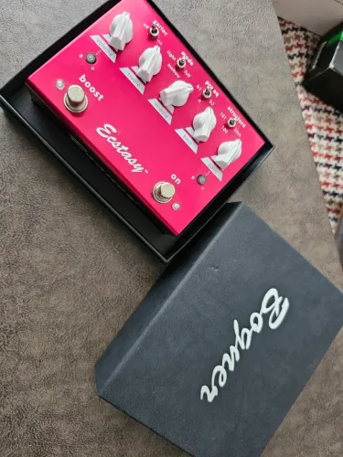 Pedal para guitarra BOGNER RED