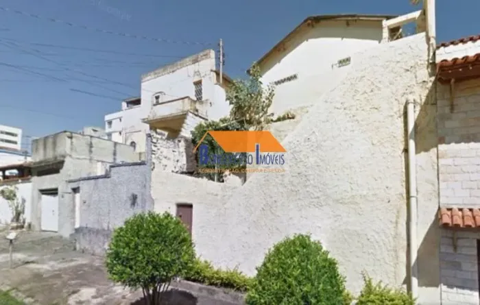 Terreno em Belo Horizonte, no bairro Sagrada Família, à venda.