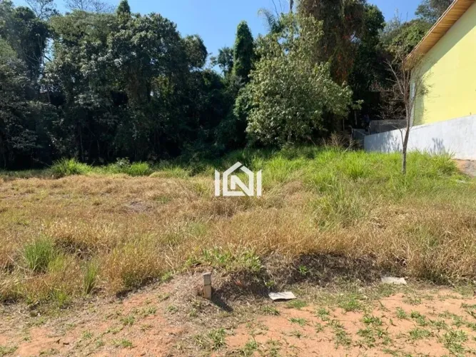 Terreno à venda no condomínio Reserva Santa Paula
