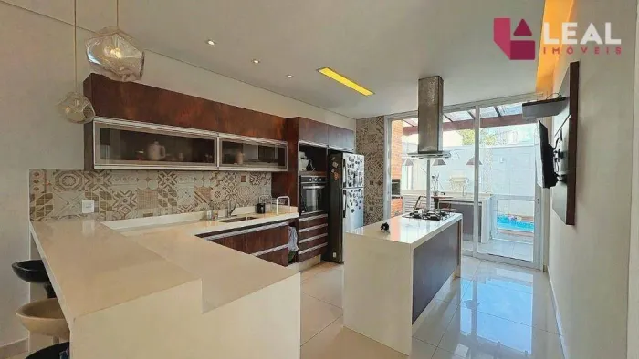 Casa com 3 dormitórios à venda, 264 m² por R$ 1.600.000,00 - Parque Ibira II - Pouso Alegr