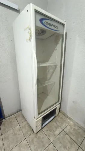 Refrigerador expositor vertical