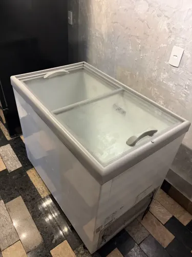 Freezer expositor gelopar  ( semi novo)