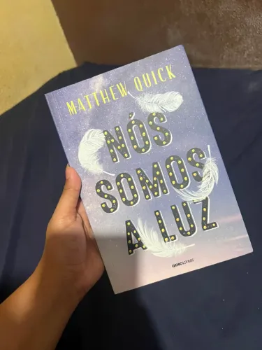 LIVRO - NÓS SOMOS A LUZ