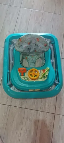 Vendo bebê conforto 150,00 e andajar 120,00