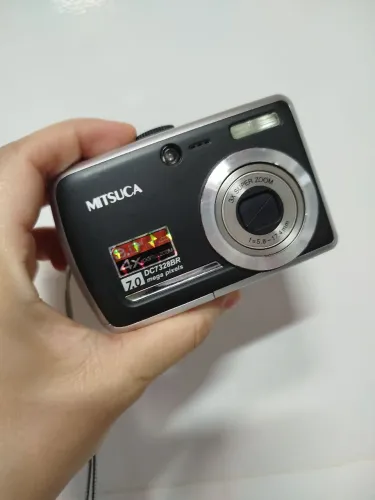 Câmera digital mitsuca 7.0 MP(NA CAIXA)