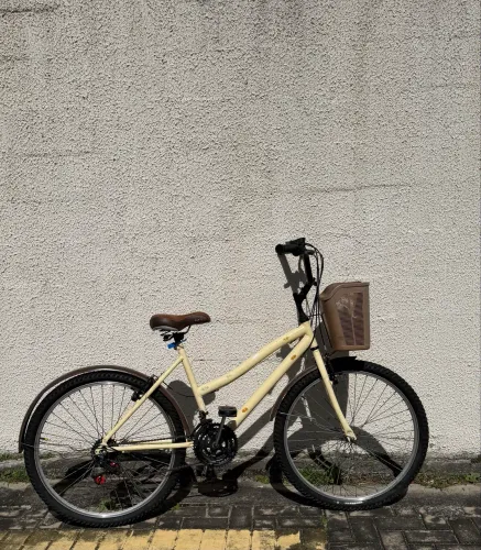 BICICLETA RETRÔ / Vintage ARO 26 (Com Cestinha)