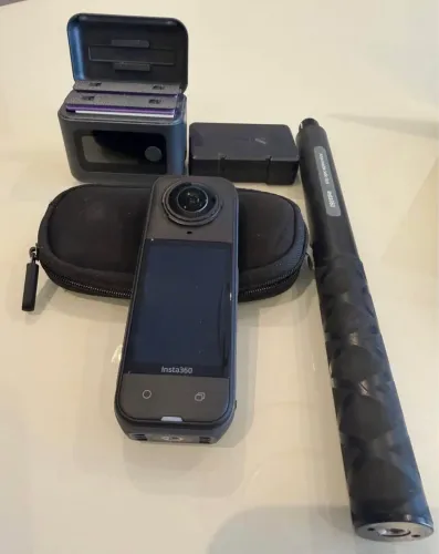 Insta360 X5 + Acessórios
